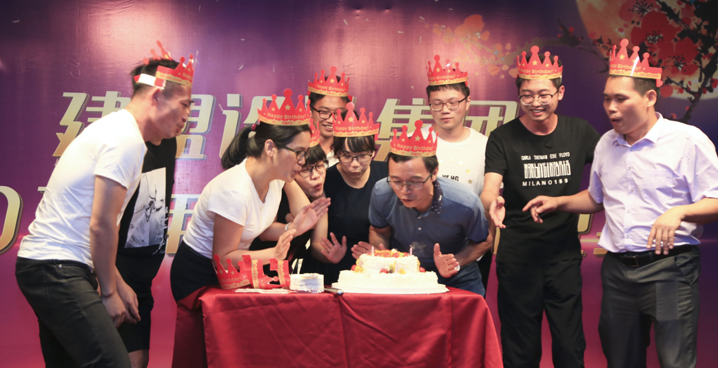 J9.COM2017年中秋博饼晚宴圆满进行