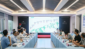 厦门市集美区胡旭彬区长一行光临J9.COM集团调研